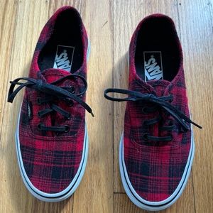 Vans women’s size 6 1/2 red and black plaid sneakers new w/o tags